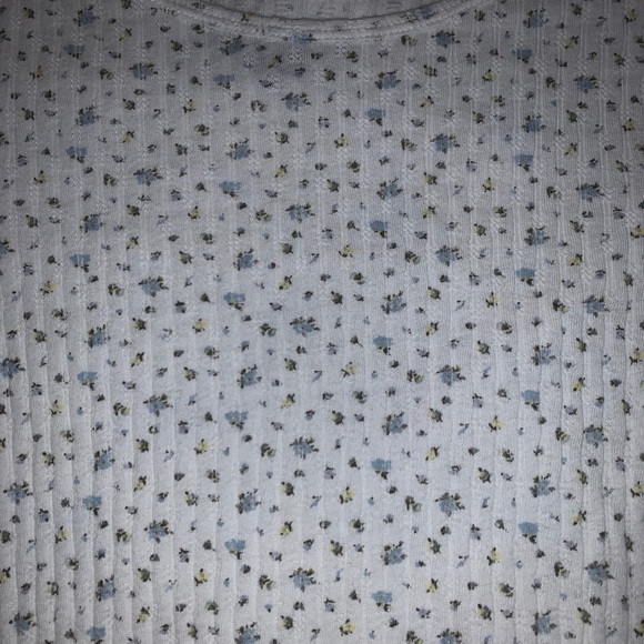 AE Ruffle Floral Top - Picture 2 of 3